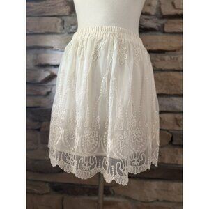Francesca’s Collections Ivory Lace Skirt Sz Medium Style KYS 530001
